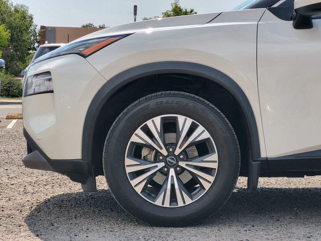 Used 2023 Nissan Rogue SV image 9