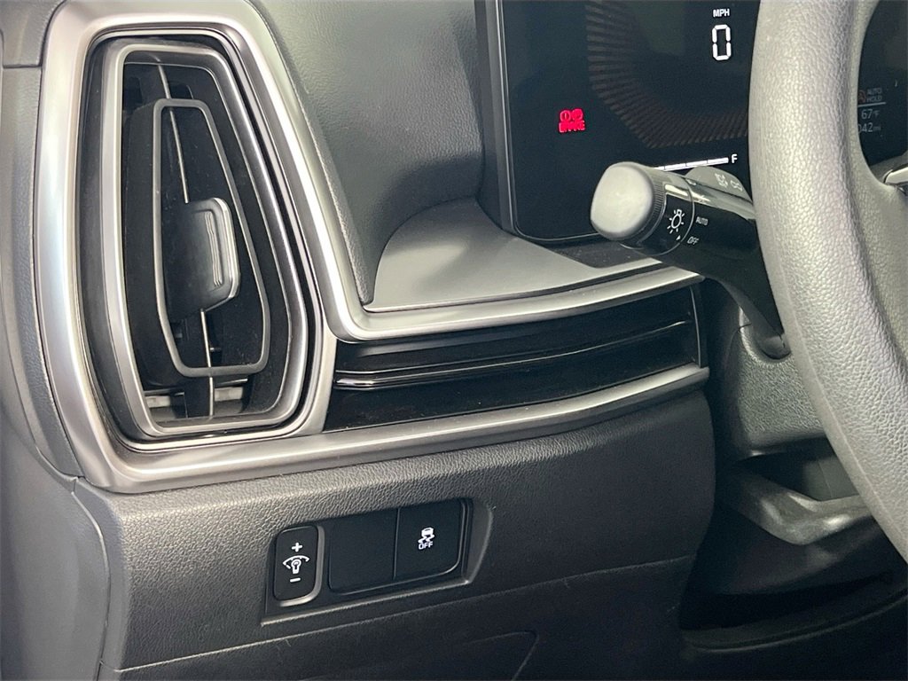 Certified 2024 Kia Sorento LX image 10