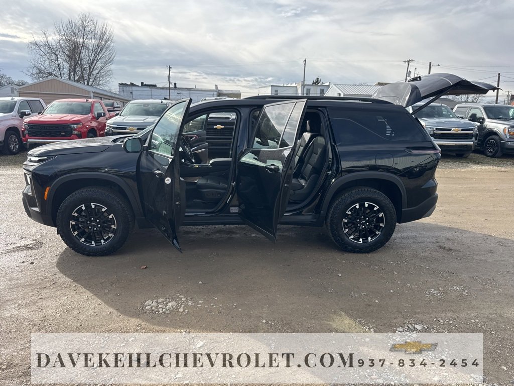 Used 2025 Chevrolet Traverse Z71 w/ Driver Confidence Package image 47