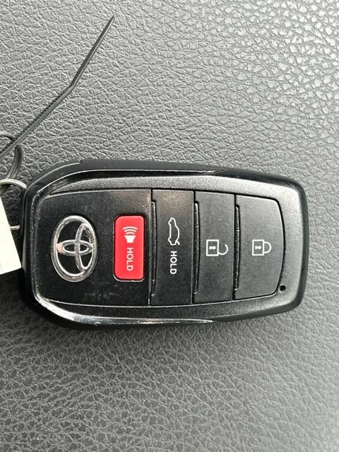 Used 2025 Toyota Camry SE AWD/4WD image 69