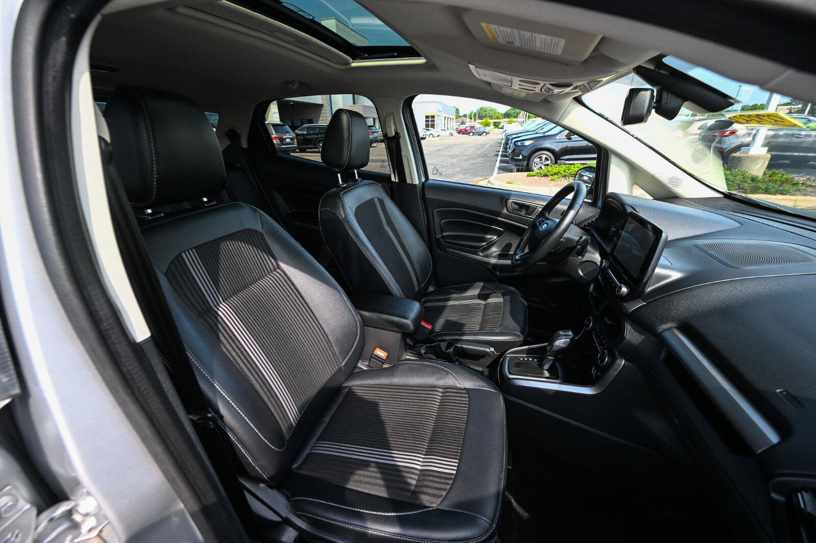 Used 2020 Ford EcoSport SES w/ SES Black Appearance Package AWD/4WD image 25