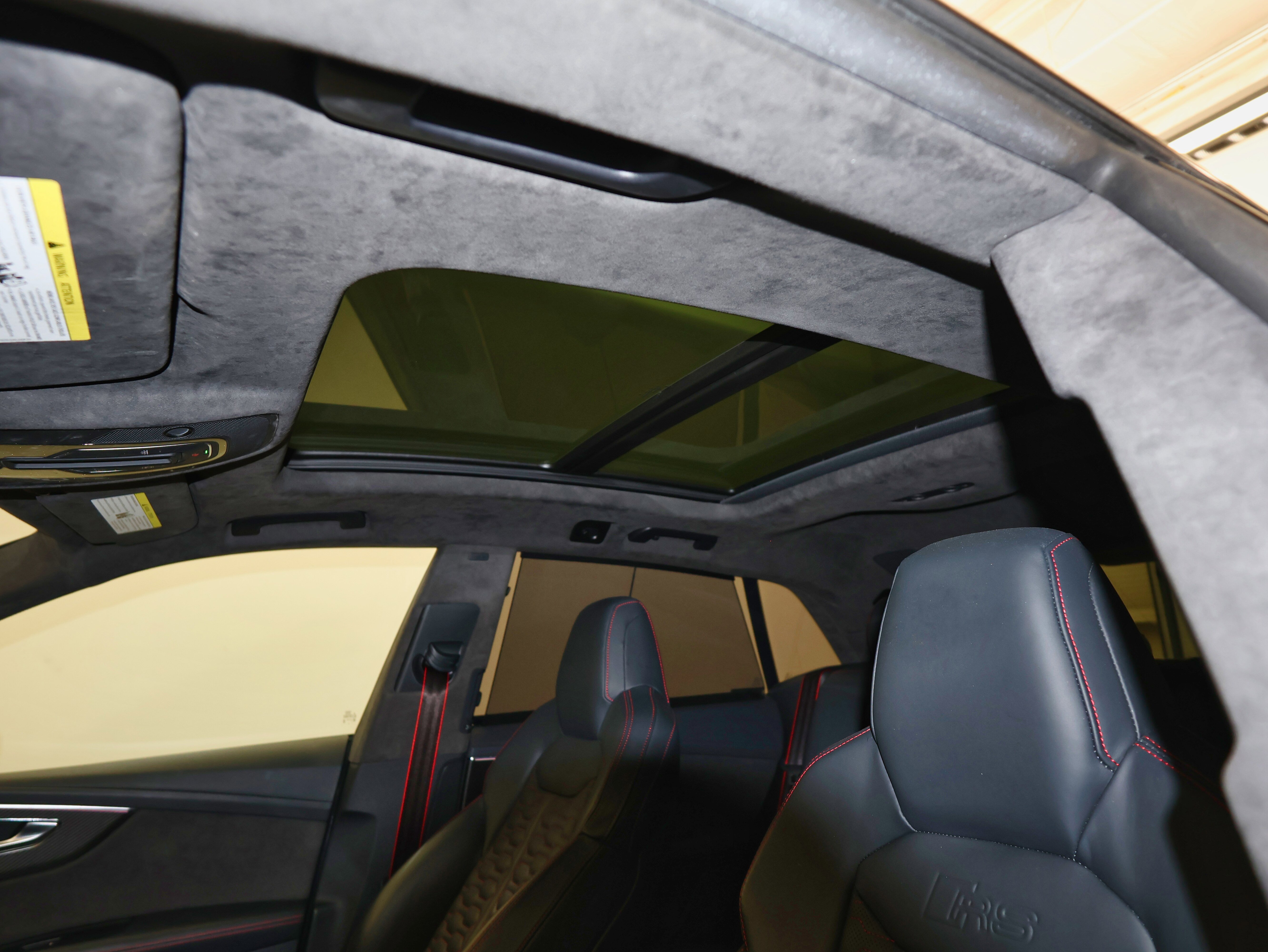 Used 2022 Audi RS Q8 w/ Black Optic Package image 23