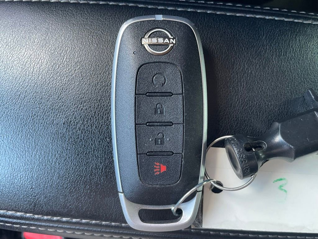 Certified 2024 Nissan Kicks SR w/ SR Premium Package FWD image 18
