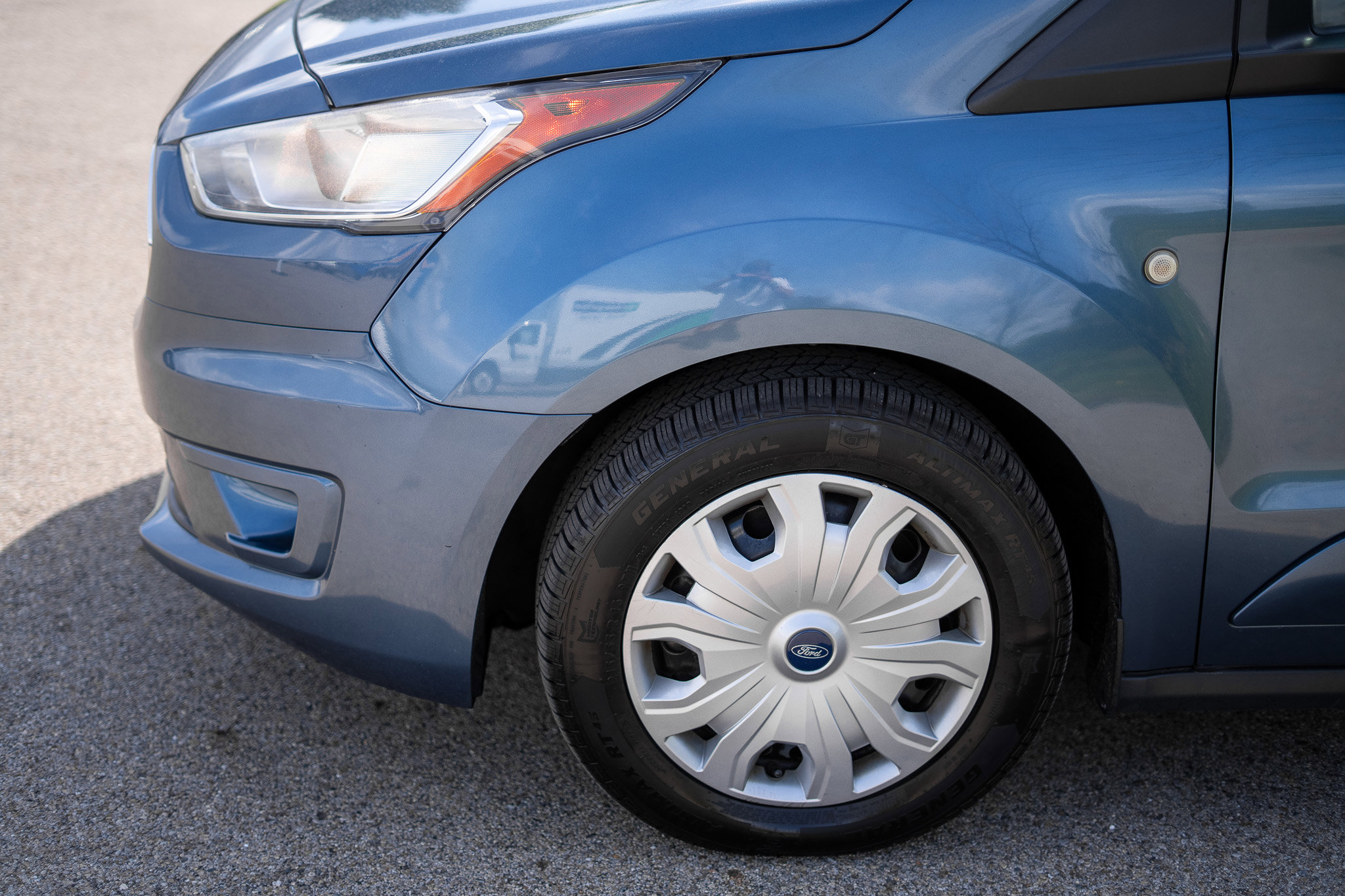 Used 2019 Ford Transit Connect XLT image 9