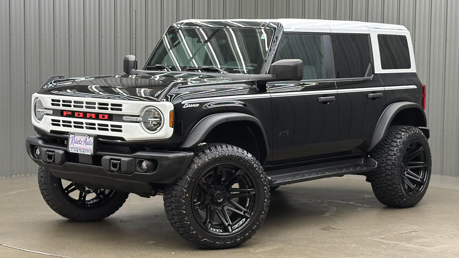 Used 2026 Ford Bronco Heritage Edition AWD/4WD image 1