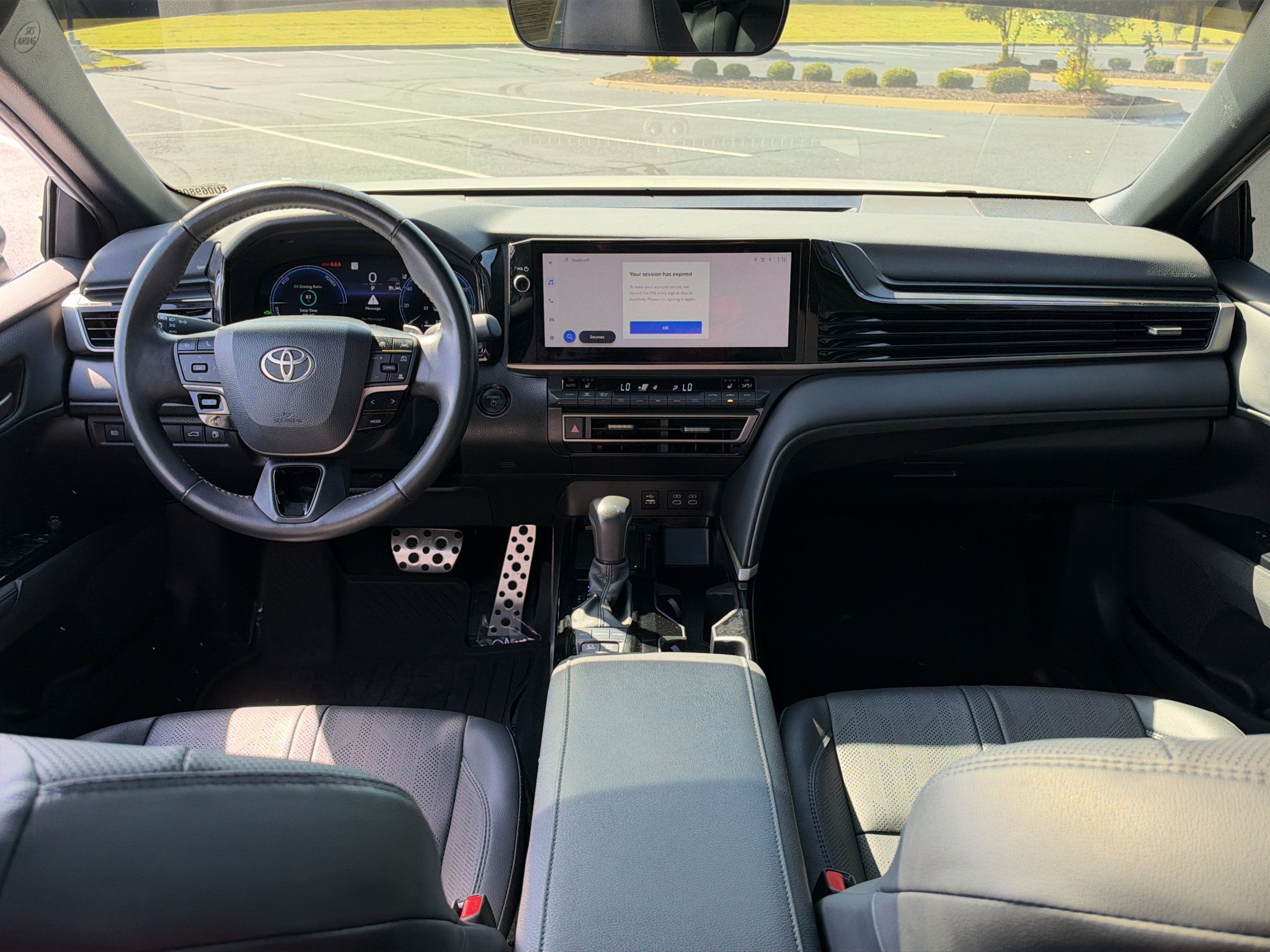 Used 2025 Toyota Camry XSE FWD image 18
