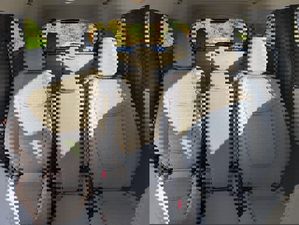 Used 2025 Toyota Sienna LE w/ LE Plus Package image 27