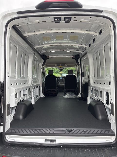 New 2025 Ford Transit 250 148 Medium Roof image 11
