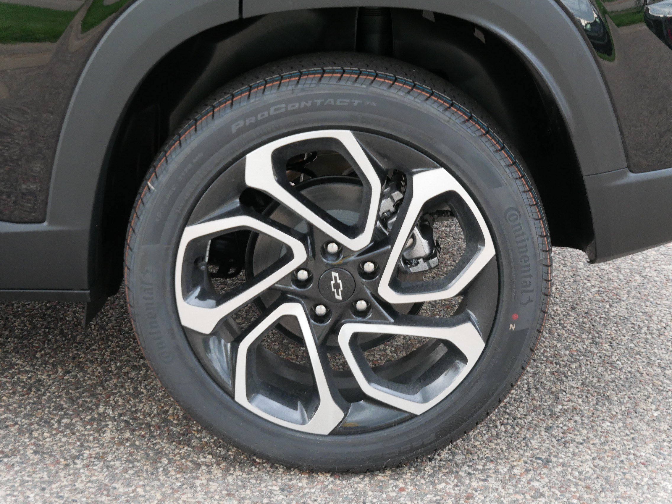 New 2026 Chevrolet Trax RS w/ Driver Confidence Package FWD image 3