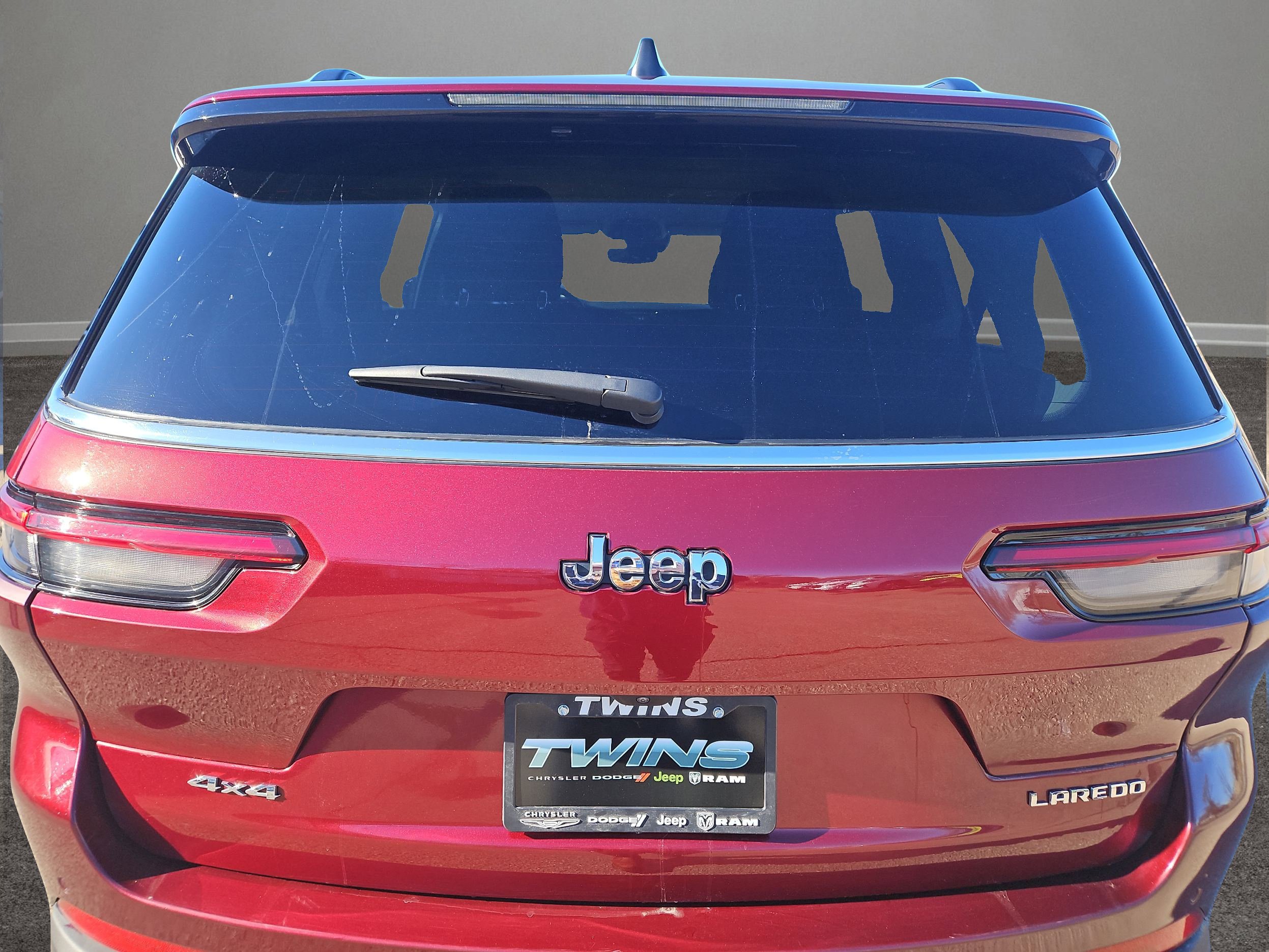 Used 2023 Jeep Grand Cherokee L Laredo w/ Luxury Tech Group I AWD/4WD image 30