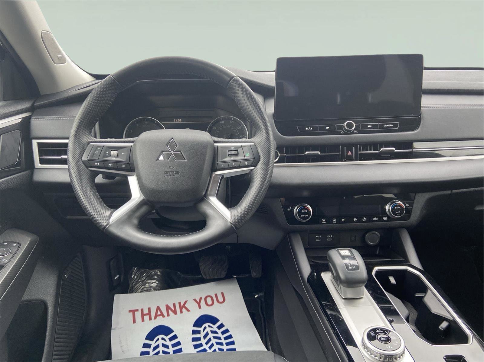 Used 2025 Mitsubishi Outlander SE image 60