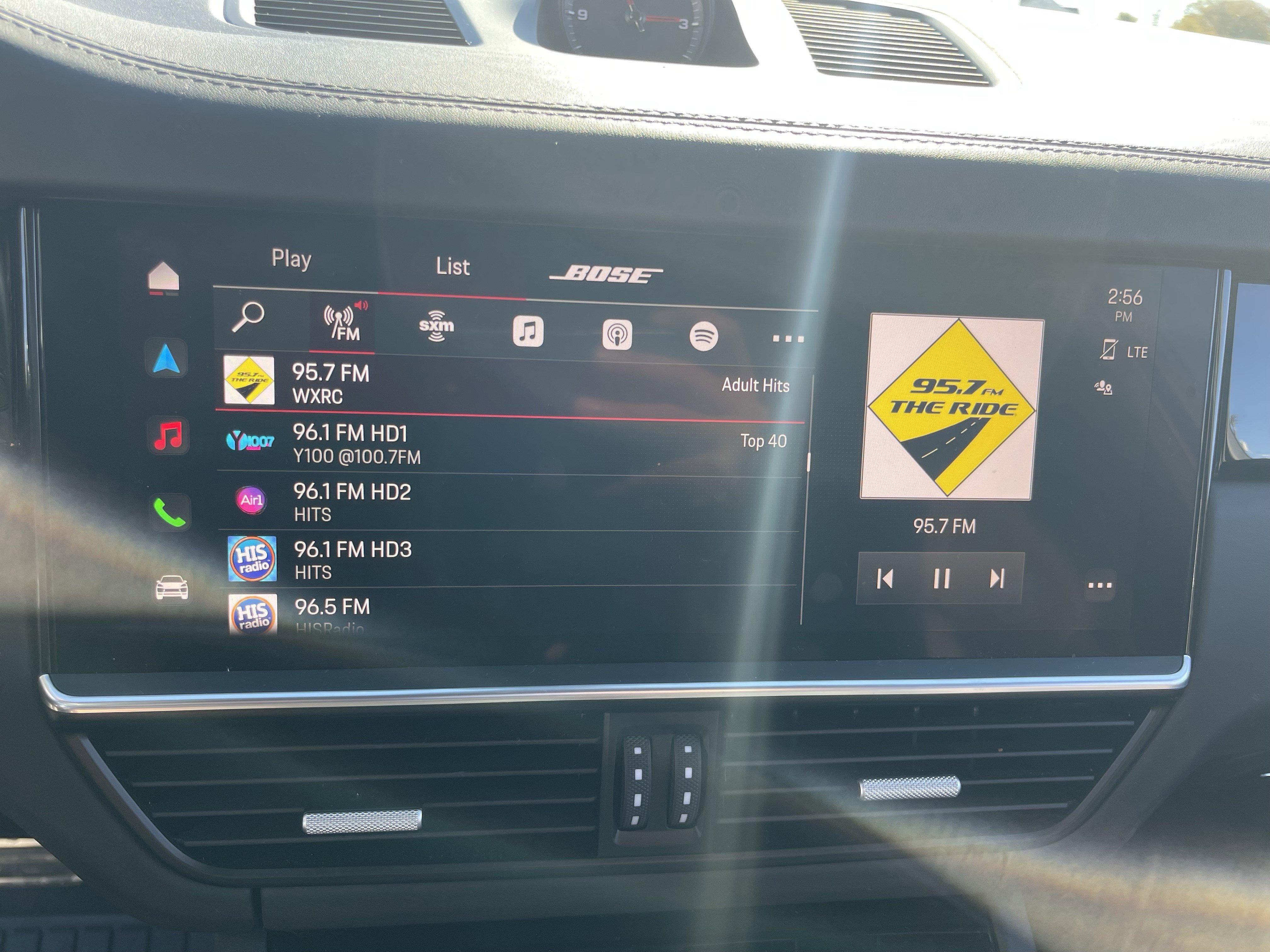 Used 2023 Porsche Cayenne S image 23