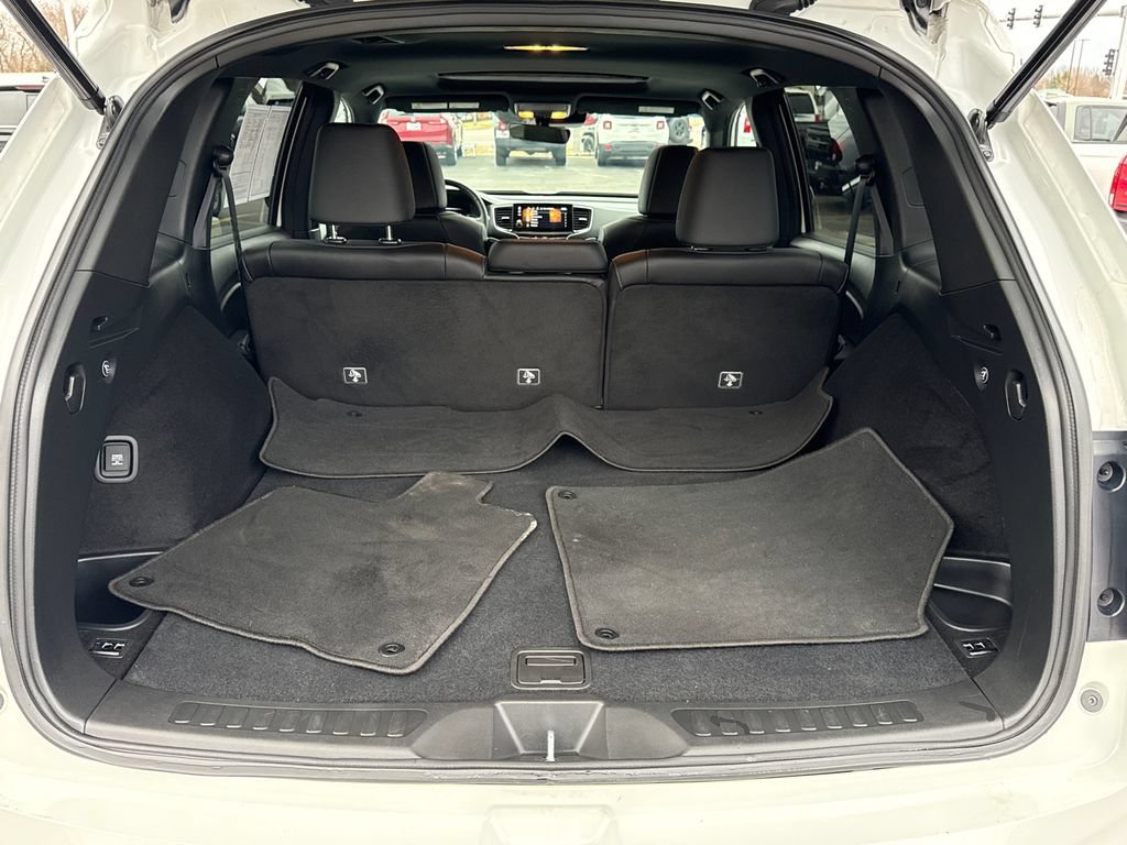 Used 2023 Honda Passport EX-L image 11