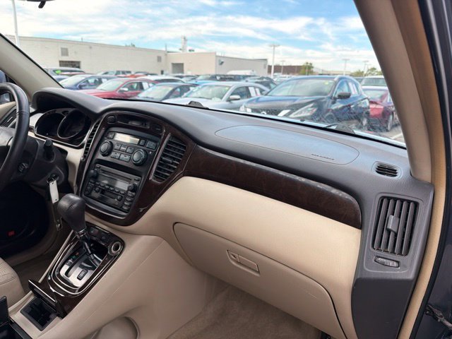 Used 2003 Toyota Highlander Limited w/ Leather Trim Pkg AWD/4WD image 22