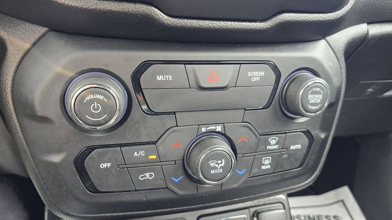 Used 2019 Jeep Renegade Limited w/ Quick Order Package 22P FWD image 22