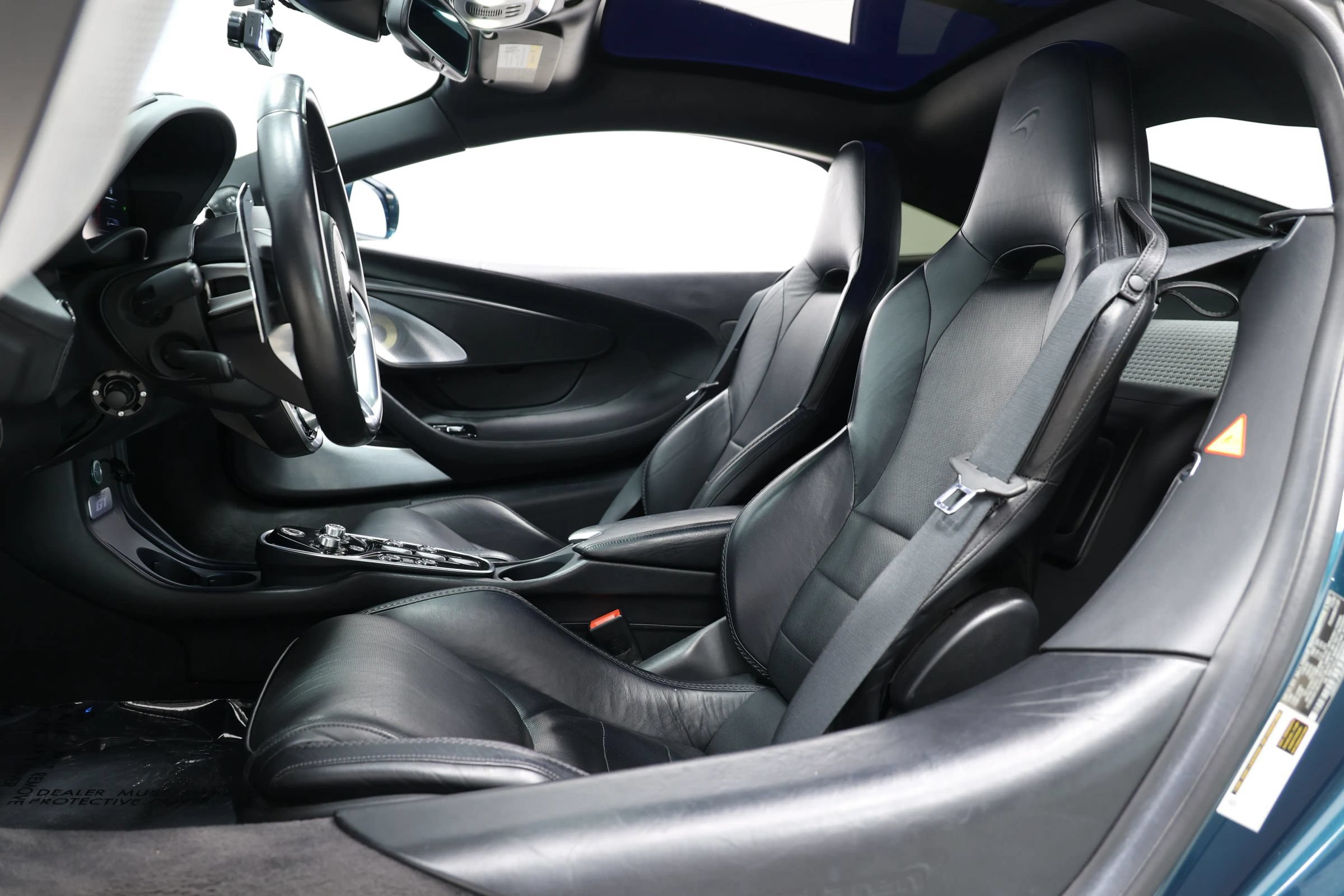 Used 2021 McLaren GT RWD image 21