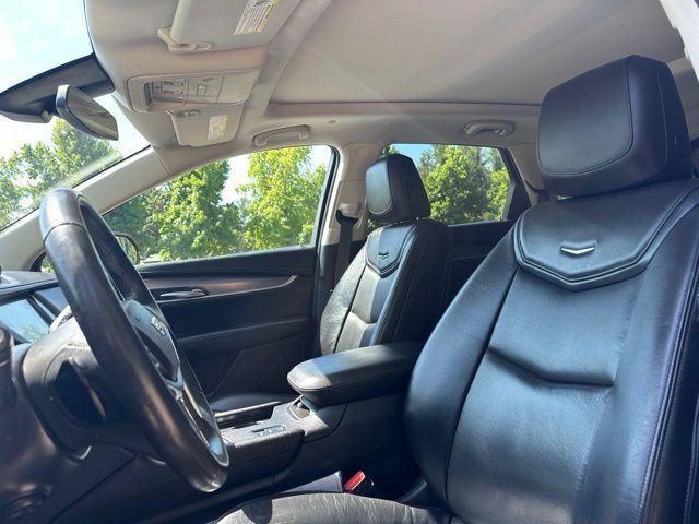 Used 2017 Cadillac XT5 Luxury AWD/4WD image 13