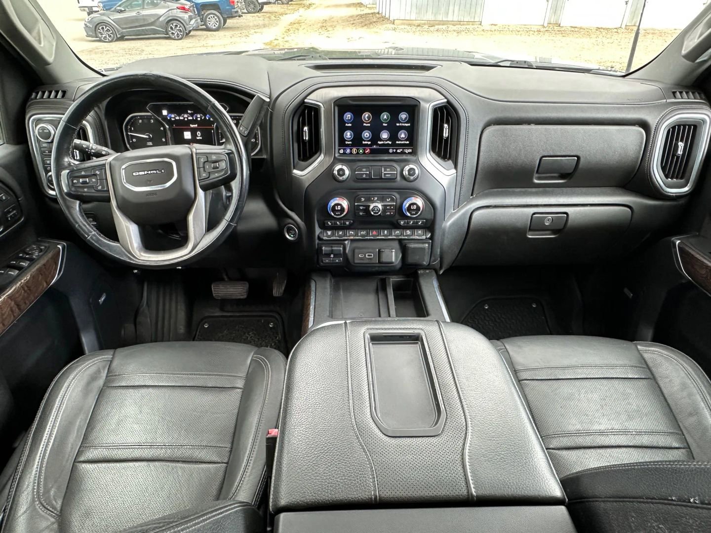 Used 2021 GMC Sierra 2500 Denali w/ Denali Black Diamond Edition image 31