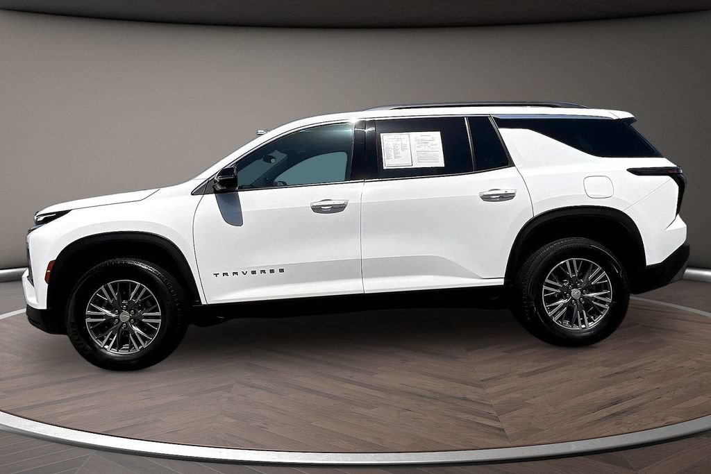 Used 2024 Chevrolet Traverse LT AWD/4WD image 7