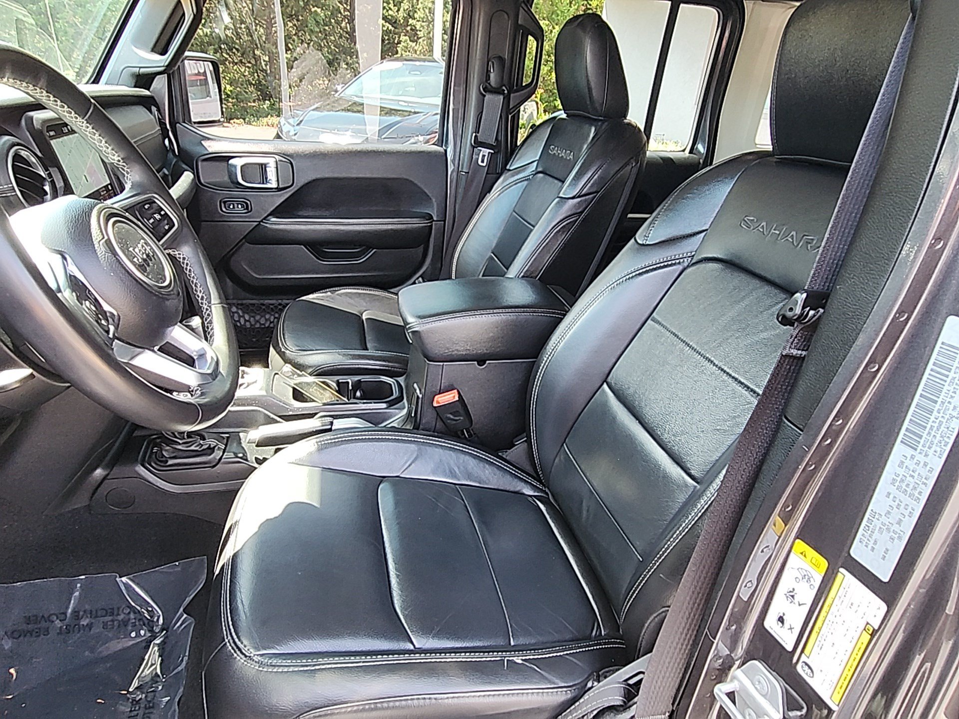 Used 2018 Jeep Wrangler Unlimited Sahara AWD/4WD image 20