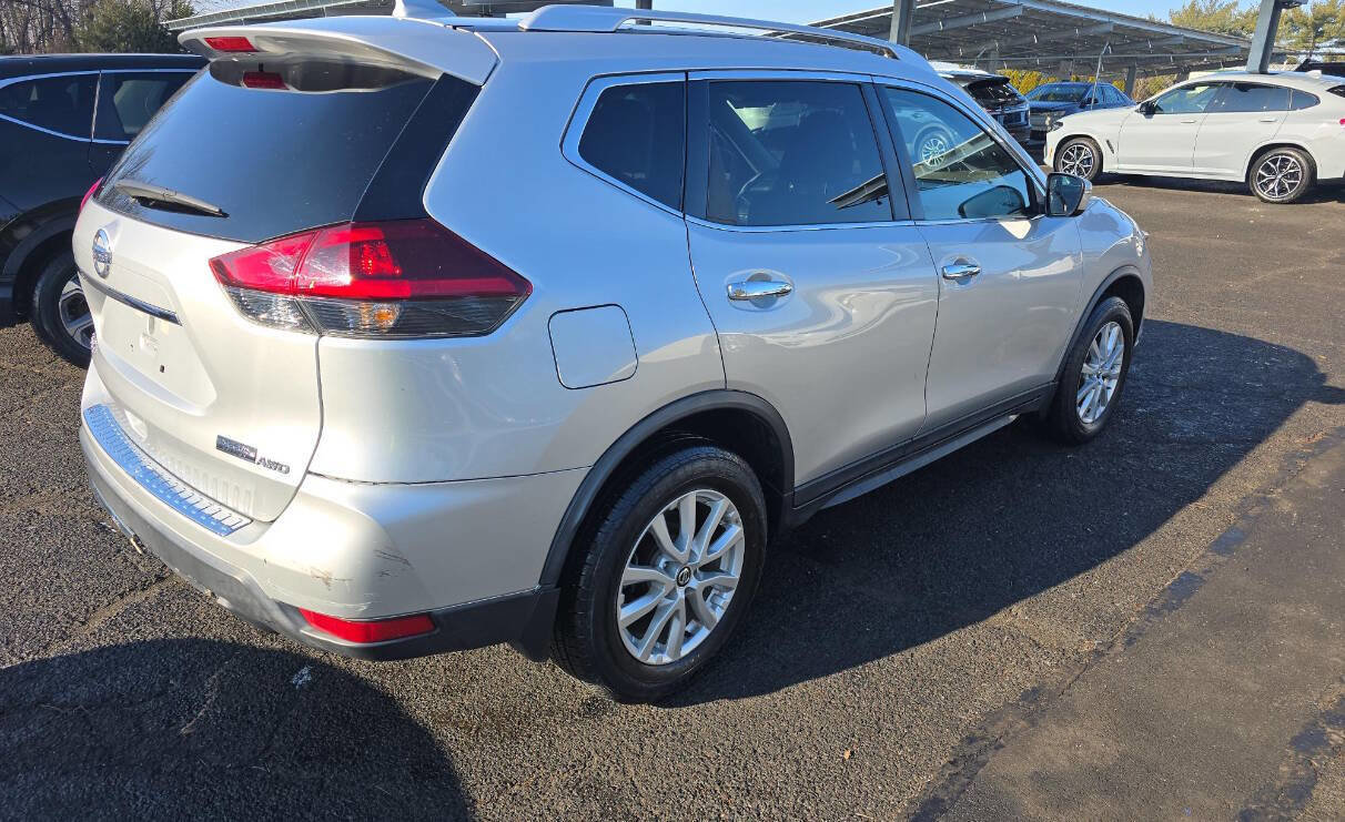 Used 2020 Nissan Rogue S w/ Special Edition Package image 3