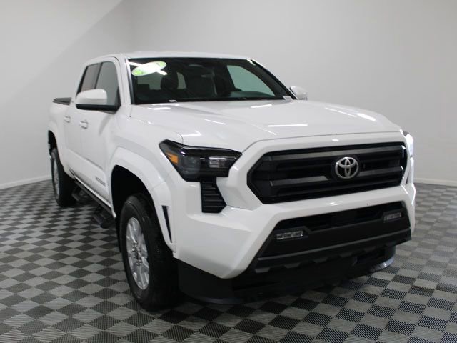 Certified 2024 Toyota Tacoma SR5 AWD/4WD image 7