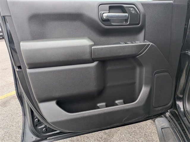 Used 2024 Chevrolet Silverado 1500 Custom Trail Boss w/ LPO, Dark Essentials Package image 9