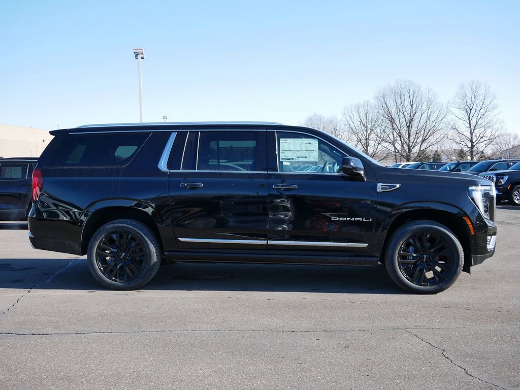 New 2026 GMC Yukon XL Denali w/ Sun & Power Step Package image 5