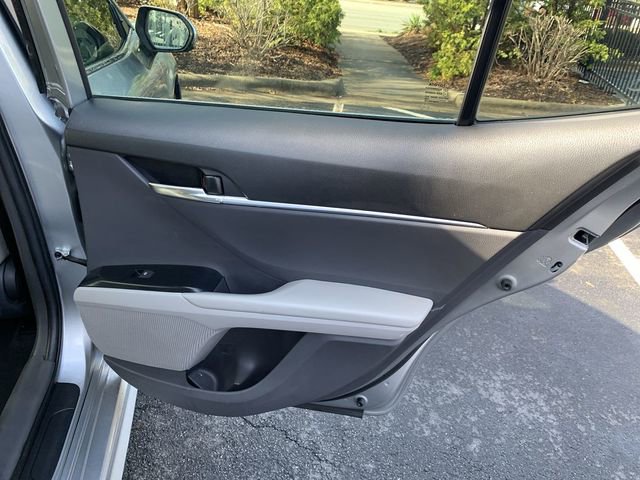 Certified 2020 Toyota Camry SE image 11