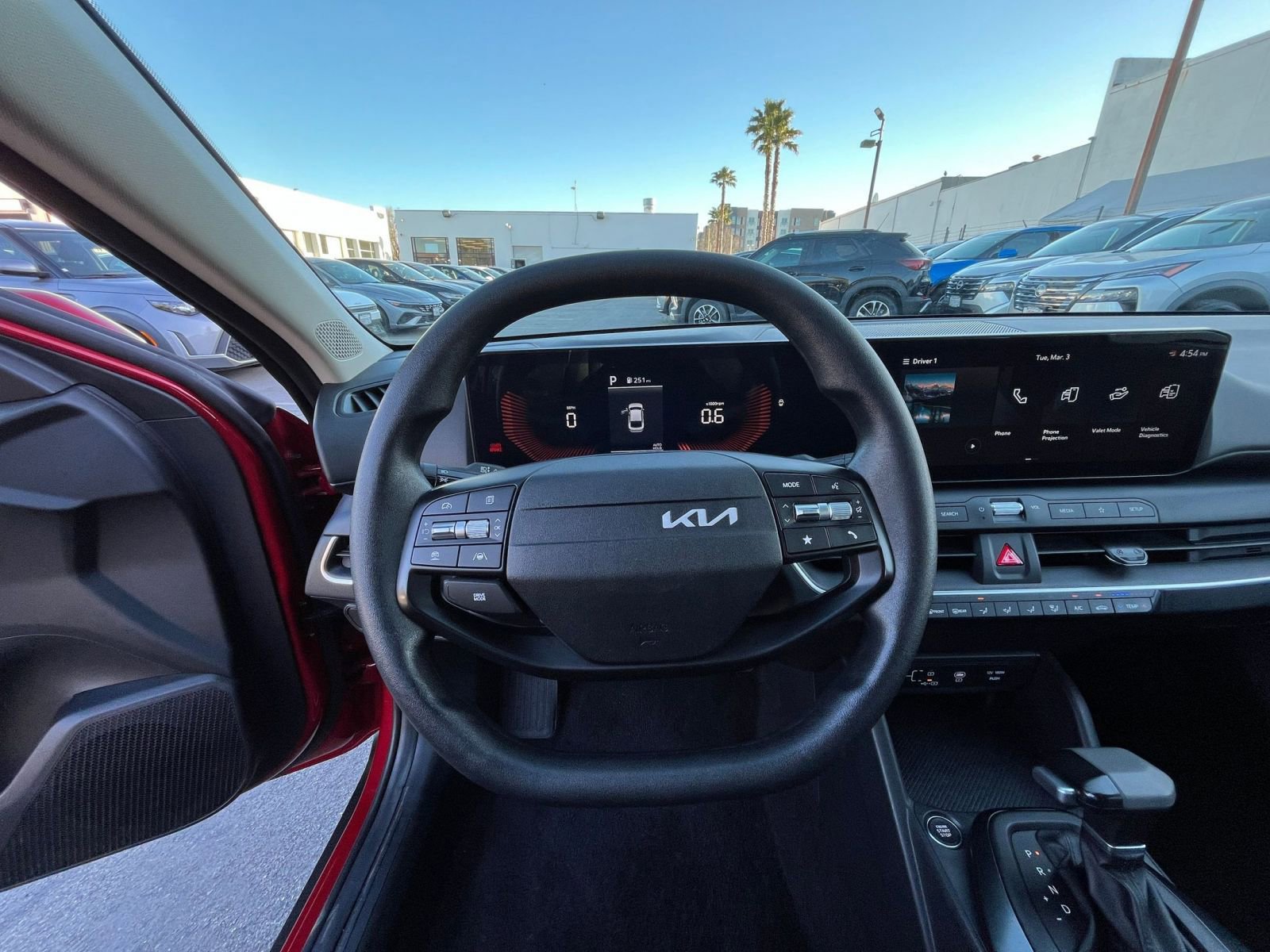 Used 2025 Kia K4 LXS image 33