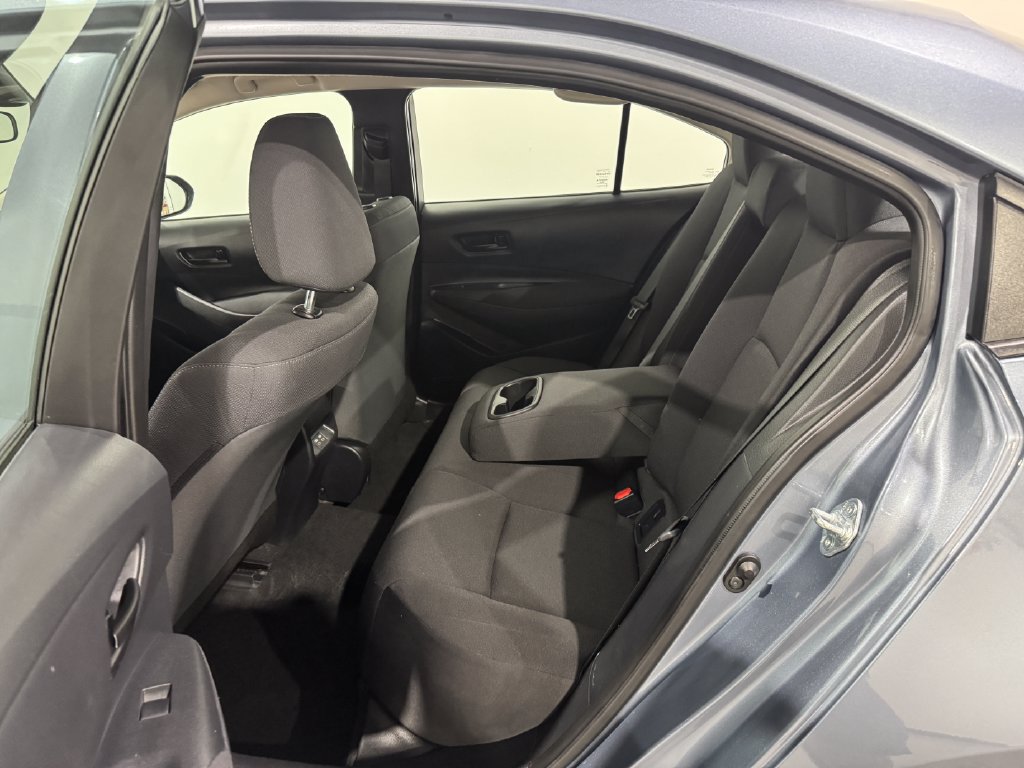 Used 2025 Toyota Corolla LE FWD image 19