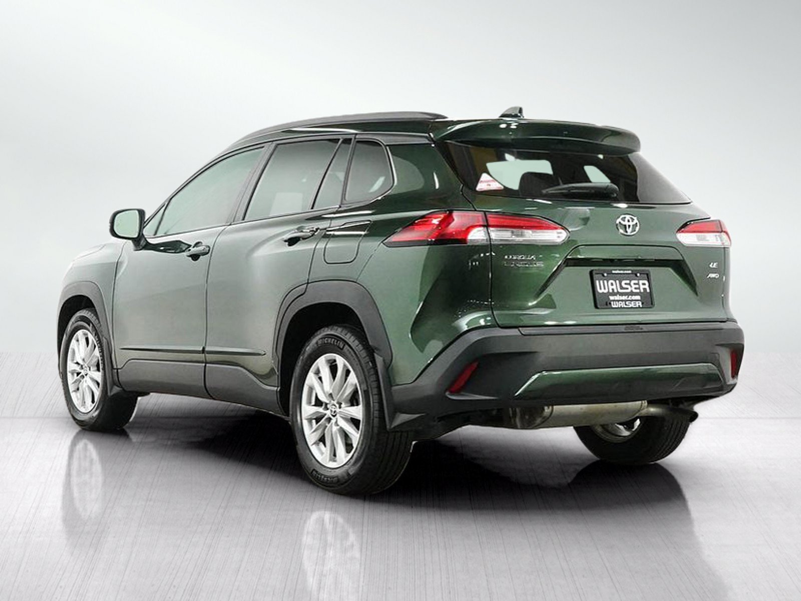 Used 2022 Toyota Corolla Cross LE AWD/4WD image 3