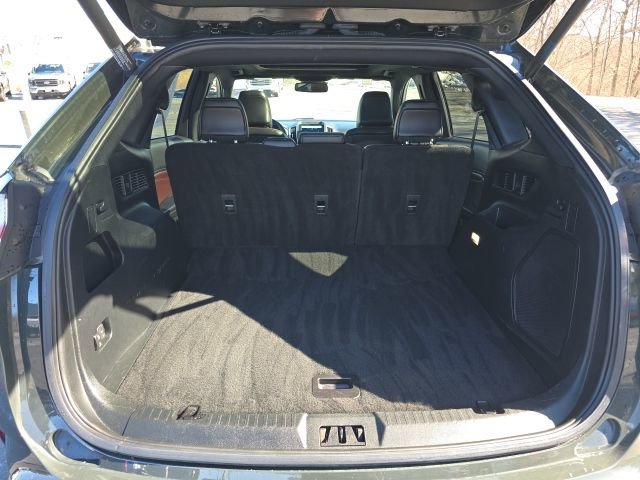 Used 2022 Ford Edge Titanium w/ Equipment Group 301A AWD/4WD image 14