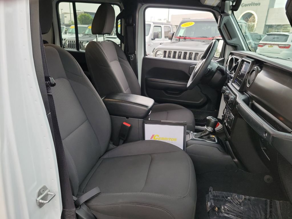 Used 2023 Jeep Gladiator Sport image 19