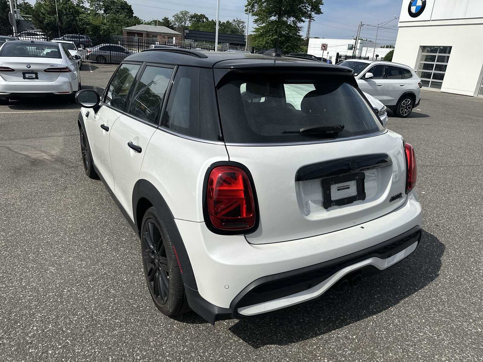 Certified 2023 MINI Cooper S w/ Signature Upholstery Package FWD image 5