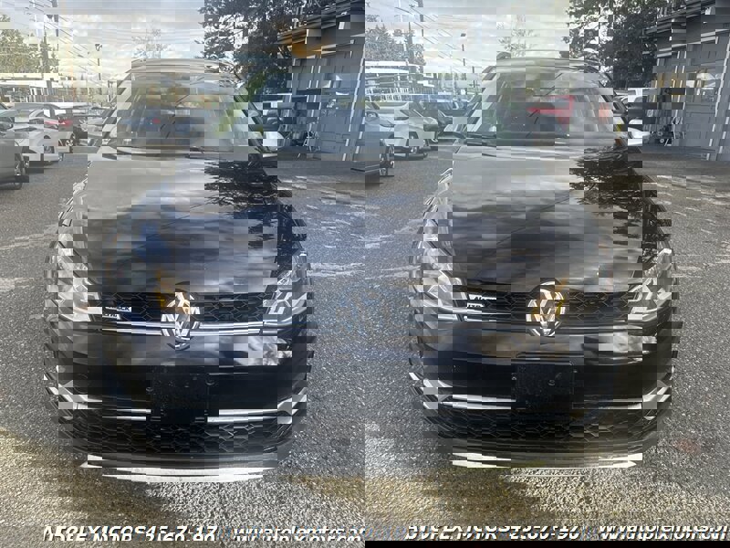 Used 2017 Volkswagen Golf Alltrack SE image 2