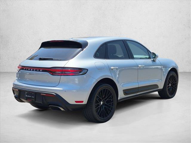 Used 2023 Porsche Macan AWD/4WD image 5