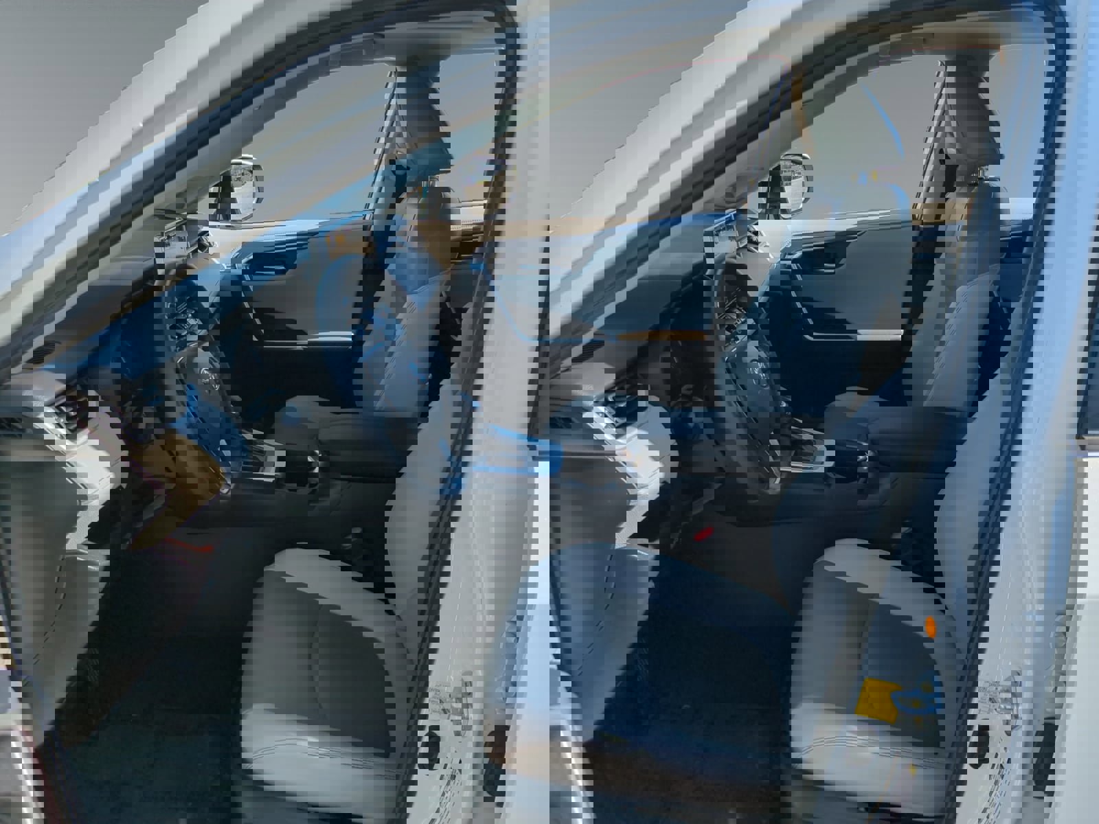 Used 2021 Toyota RAV4 Limited image 9