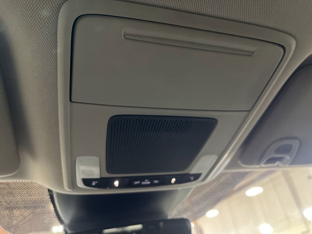 Used 2023 Honda Pilot EX-L image 18