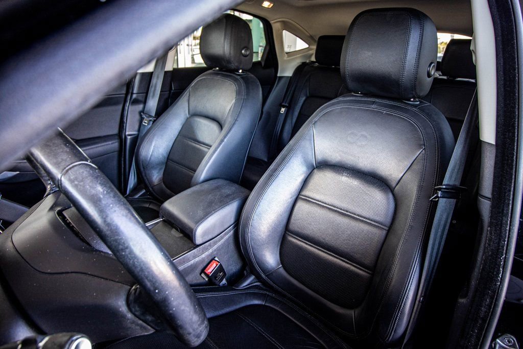 Used 2018 Jaguar E-PACE SE image 26