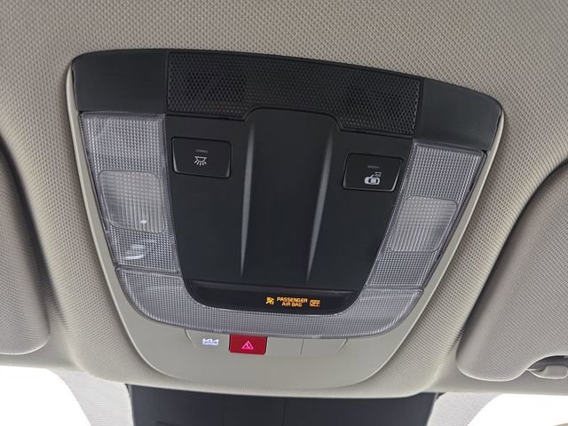 Used 2025 Kia Sorento S image 25