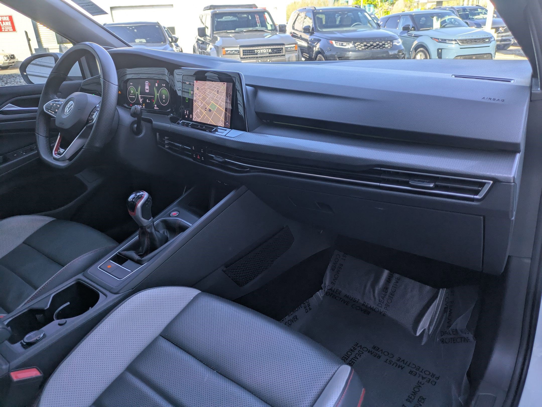 Used 2022 Volkswagen GTI SE FWD image 32