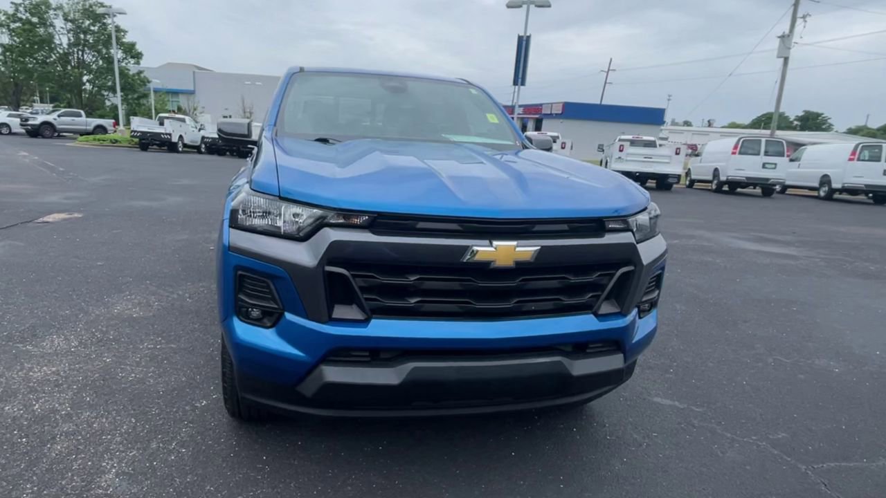 Used 2023 Chevrolet Colorado LT w/ LT Convenience Package RWD image 3
