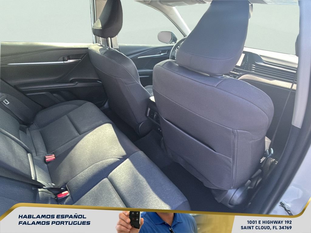 Used 2025 Toyota Camry LE image 30