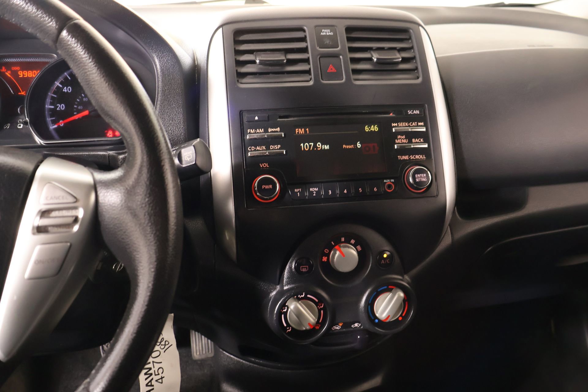 Used 2014 Nissan Versa Note SV w/ Sport Value Package FWD image 5