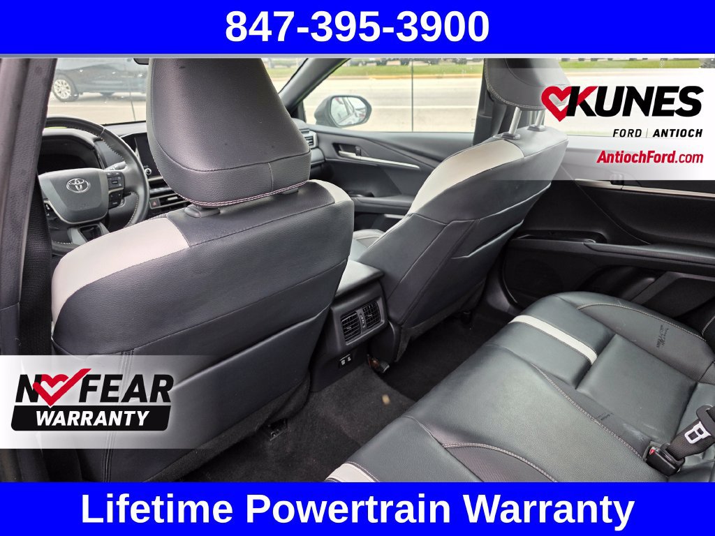 Used 2025 Toyota Camry SE FWD image 32