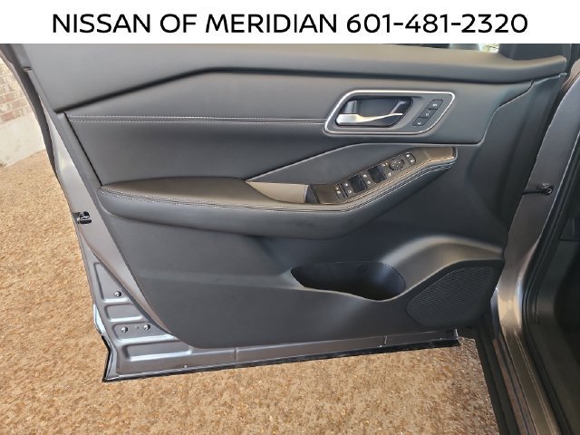 New 2026 Nissan Rogue Platinum w/ Platinum Premium Package AWD/4WD image 9