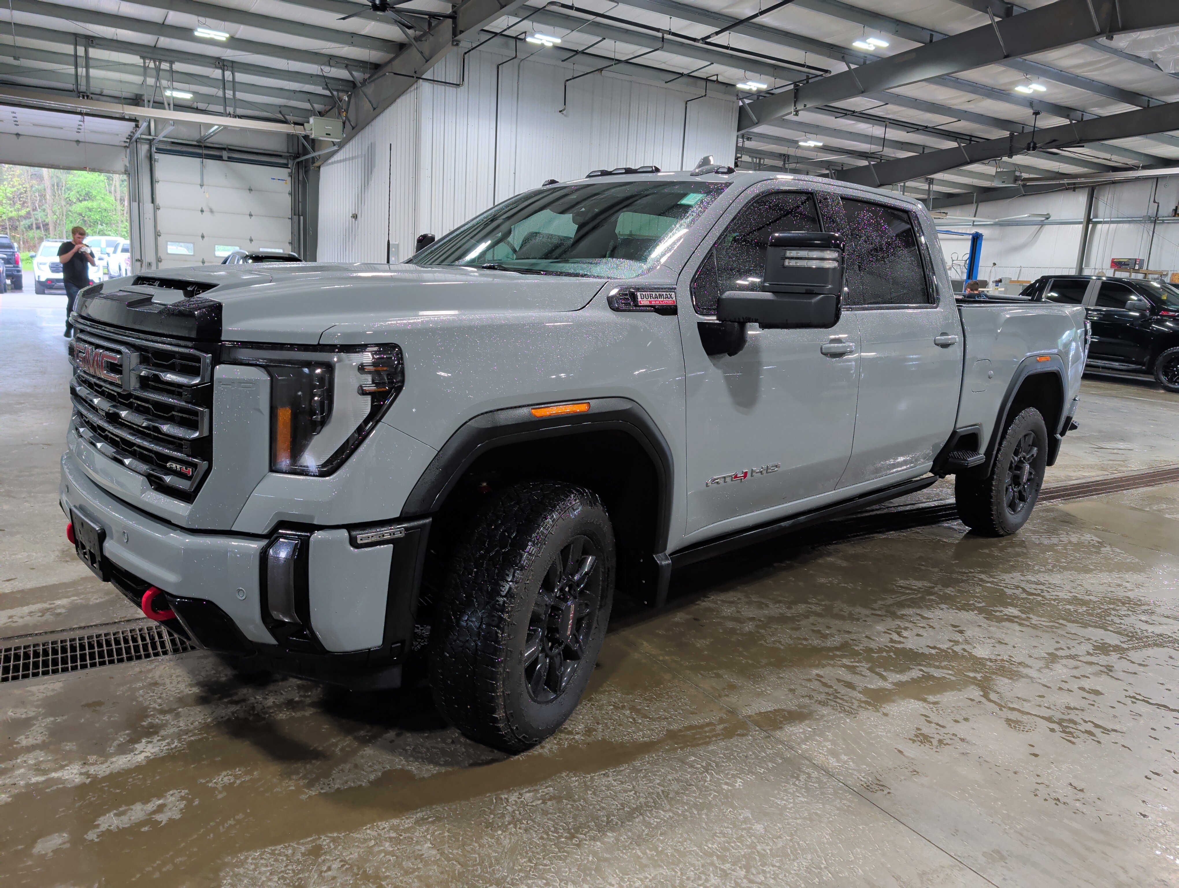 Used 2024 GMC Sierra 2500 AT4 w/ AT4 Premium Plus Package AWD/4WD image 6