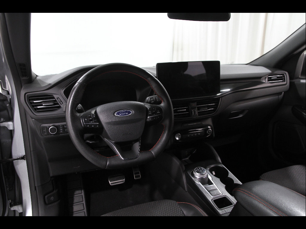 Certified 2023 Ford Escape ST-Line w/ Tech Pack #1 AWD/4WD image 6
