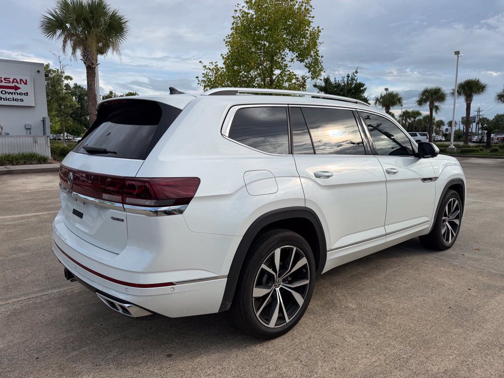 Used 2025 Volkswagen Atlas SEL Premium R-Line AWD/4WD image 3